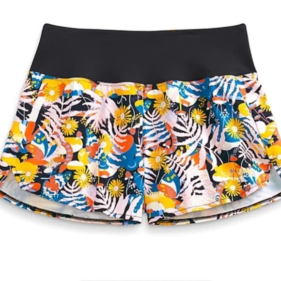The North Face Printed EA Arque 3” Short Floral Multicolor size Medium - Picture 3 of 6